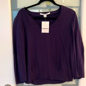 Navy/dark eggplant crepe DVF v-neck blouse NWT